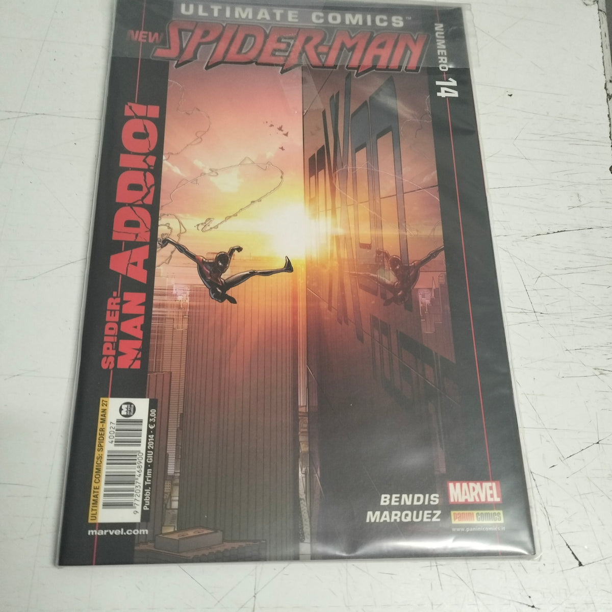 ULTIMATE COMICS NEW SPIDER - MAN 26 ( 13 ) - BENDIS MARQUEZ - PANINI COMICS-2014